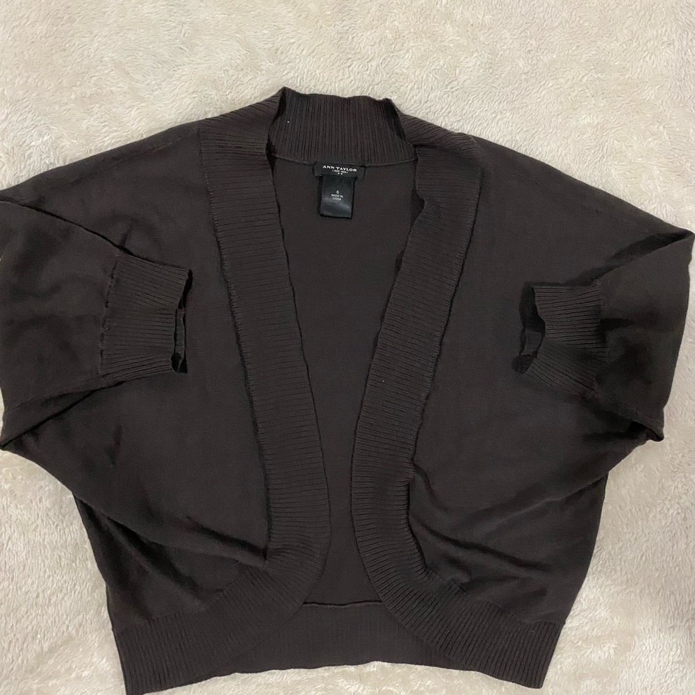 Ann Taylor Women’s sweater size Small
